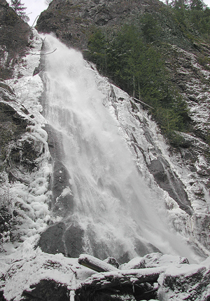 Rocky Brook Falls in winter